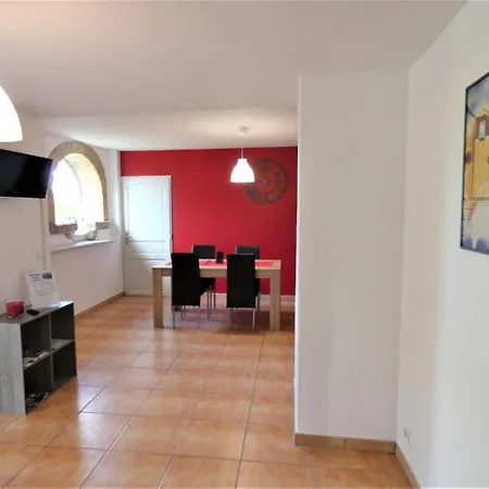 Semesterbostad A Noust Cagnotte