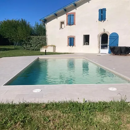 A Noust Semesterbostad *