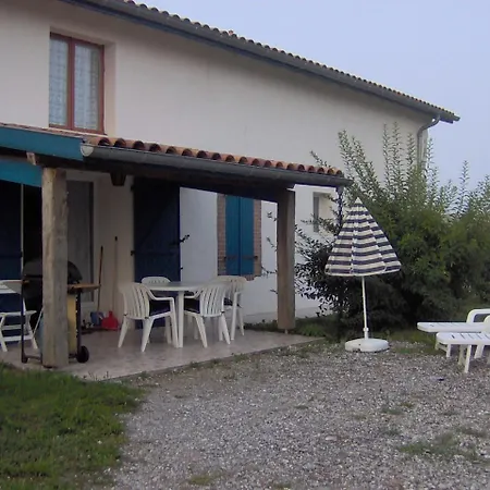 A Noust Semesterbostad *